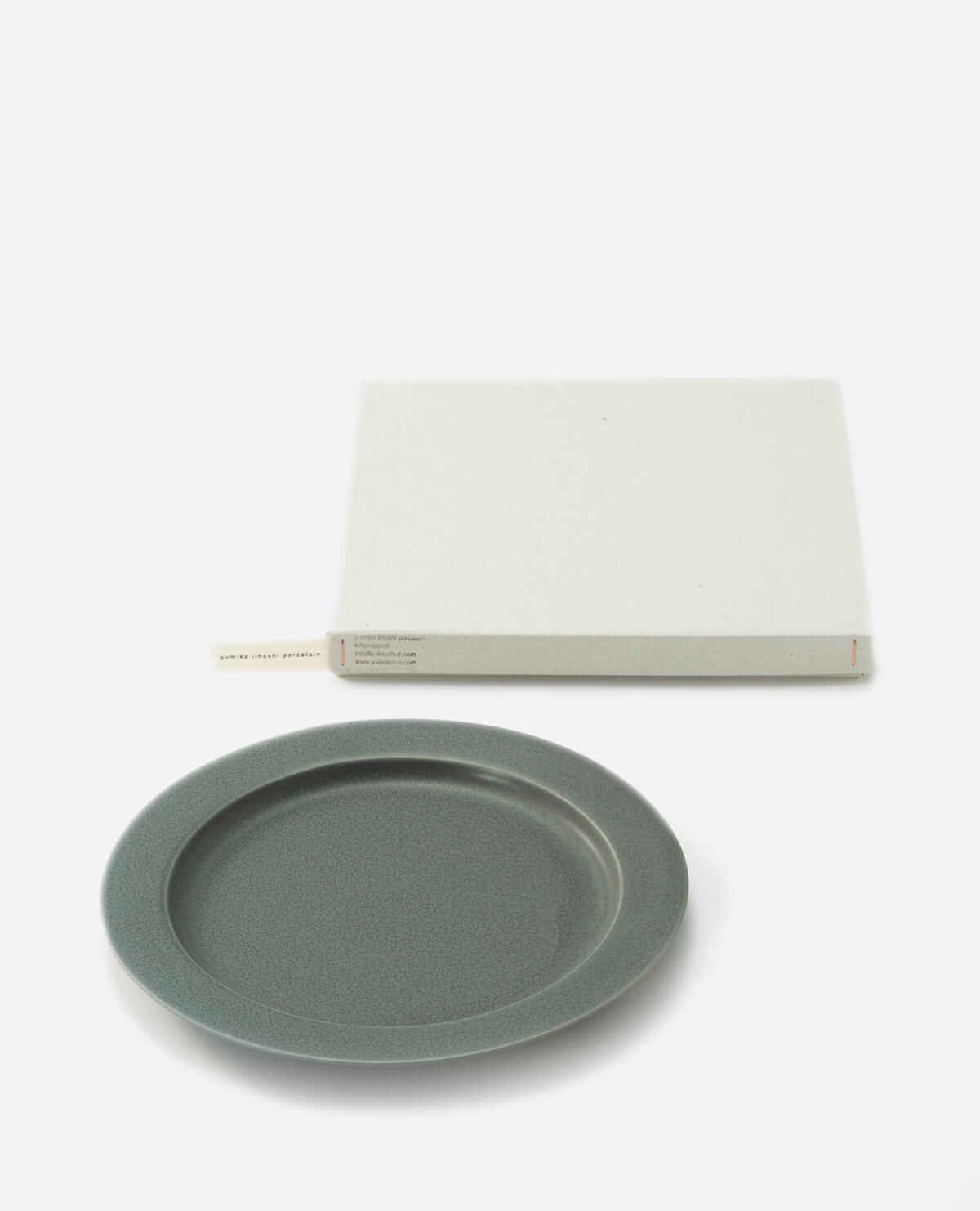 ｕｎｊｏｕｒ　ａｐｒｅｓ　ｍｉｄｉ　ｐｌａｔｅ　２２０（プレート　イイホシユミコ）