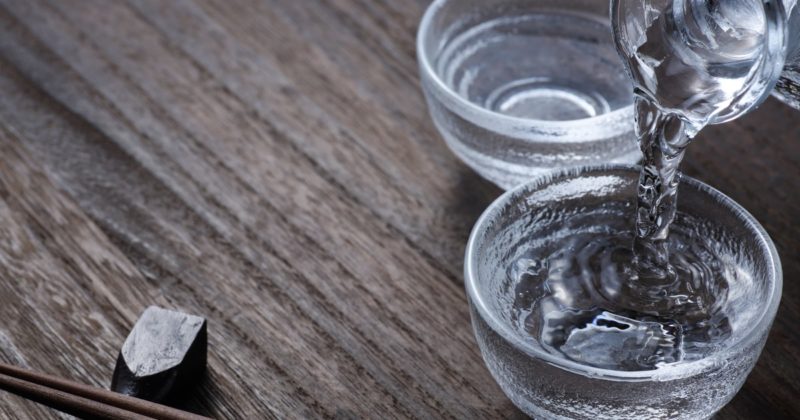 夜長の一杯を贈るお酒のお歳暮