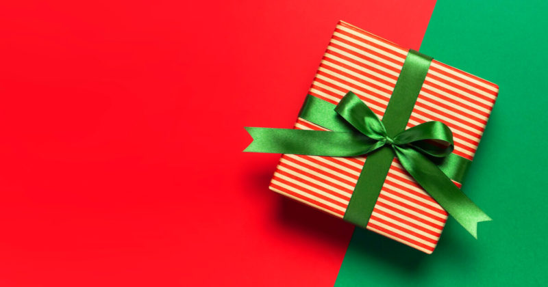 彼氏が喜ぶクリスマスプレゼントって 最新人気ランキング 年代別にみるアイテムの選び方 Mood Mark Idea ムードマークアイデア