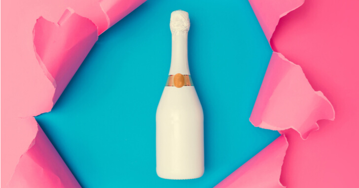 節目の結婚記念日を祝うお酒をプレゼント