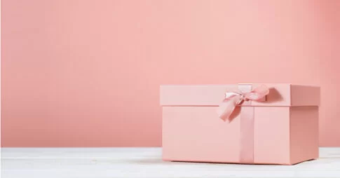 30代の妻に贈りたい結婚記念日のおすすめプレゼント特集｜費用の相場や選び方も