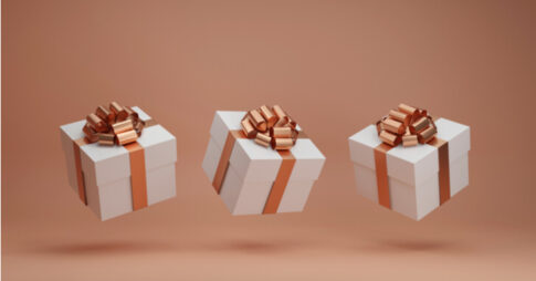 卒業祝いに贈るお菓子の相場はどのくらい？
