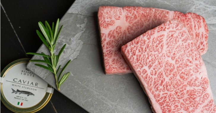 ボリューム満点のお肉グルメをプレゼント