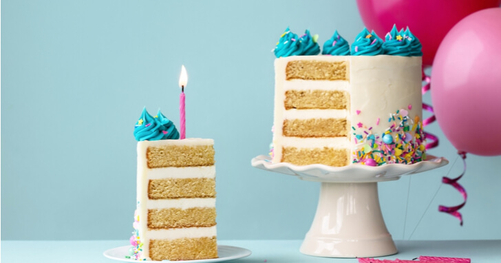 金婚式のお祝いにケーキはいかが?