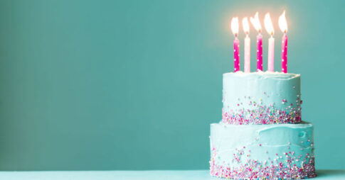就職祝いに贈る特別なケーキ9選。門出を祝うにふさわしいおすすめをピックアップ