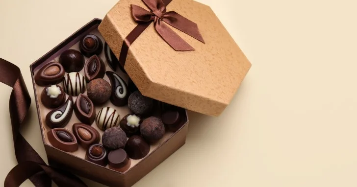 大人数で楽しんでもらえる「個包装のチョコレート」をお年賀に